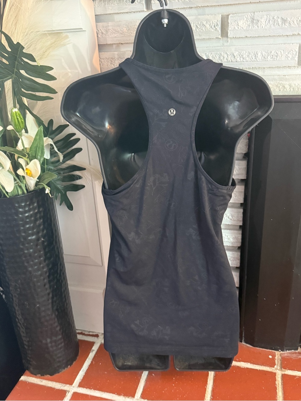 lululemon athletica Women's Black Floral Print  Racerback Tank Top - Size S